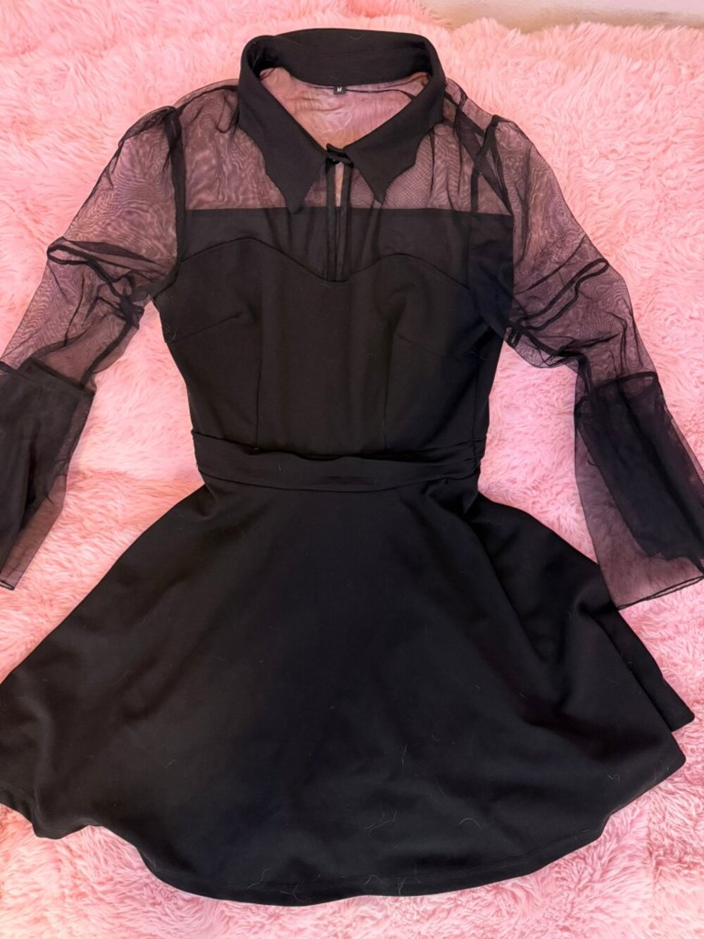 ♥ BLACK GOTHIC BELL SLEEVE DRESS - SIZE MEDIUM ♥